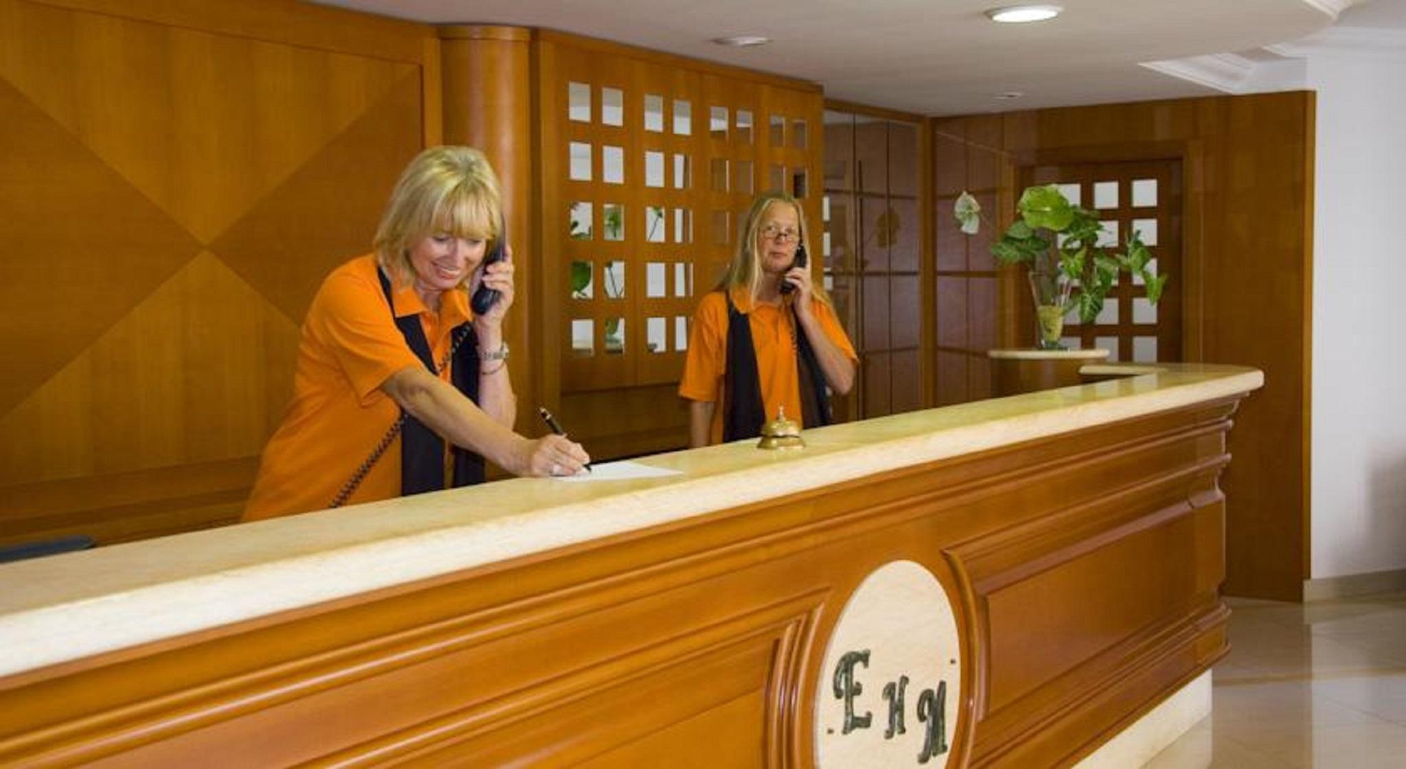 Aparthotel Esquinzo Y Monte Del Mar Playa De Esquinzo Exteriör bild