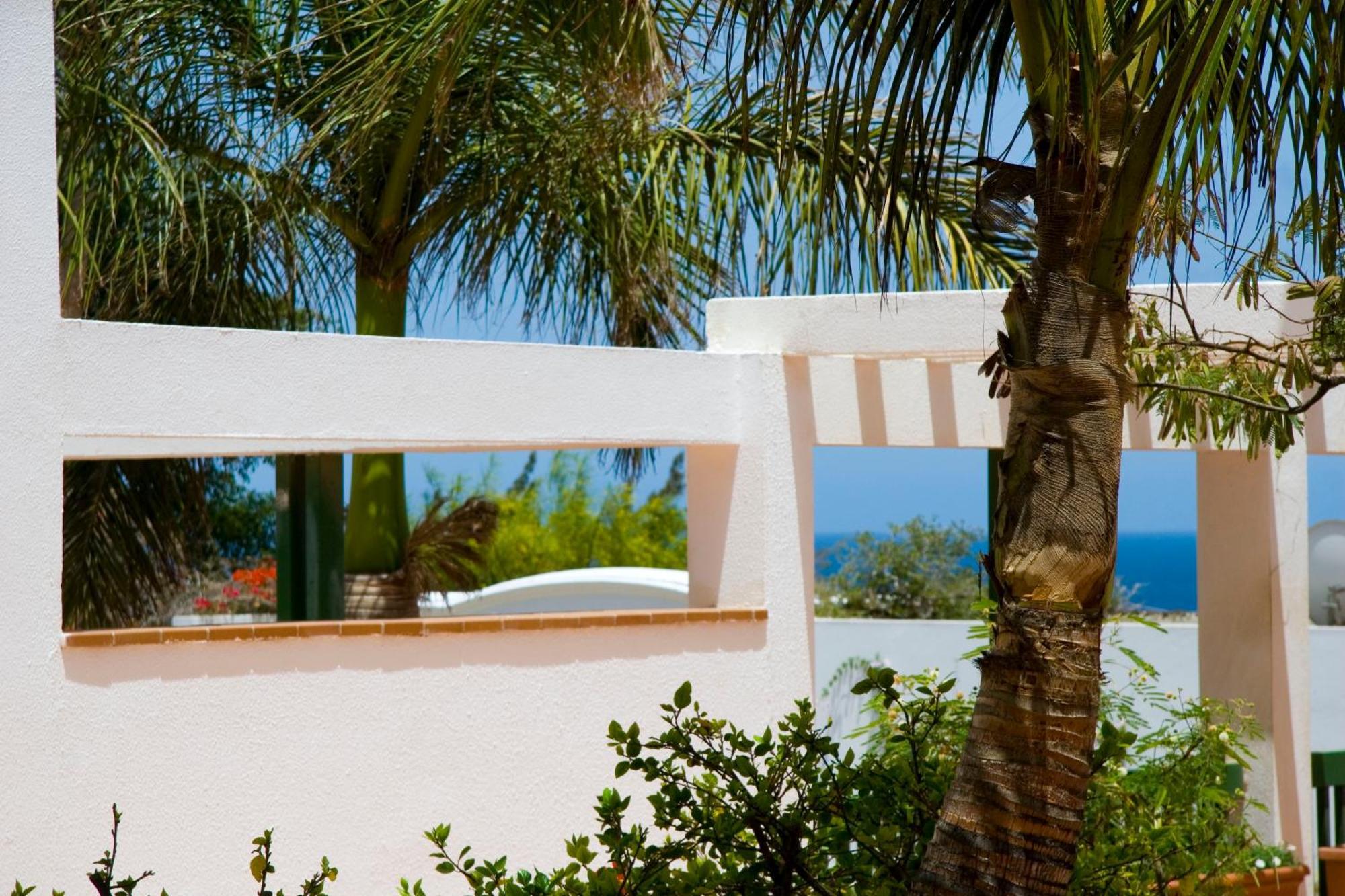 Aparthotel Esquinzo Y Monte Del Mar Playa De Esquinzo Exteriör bild