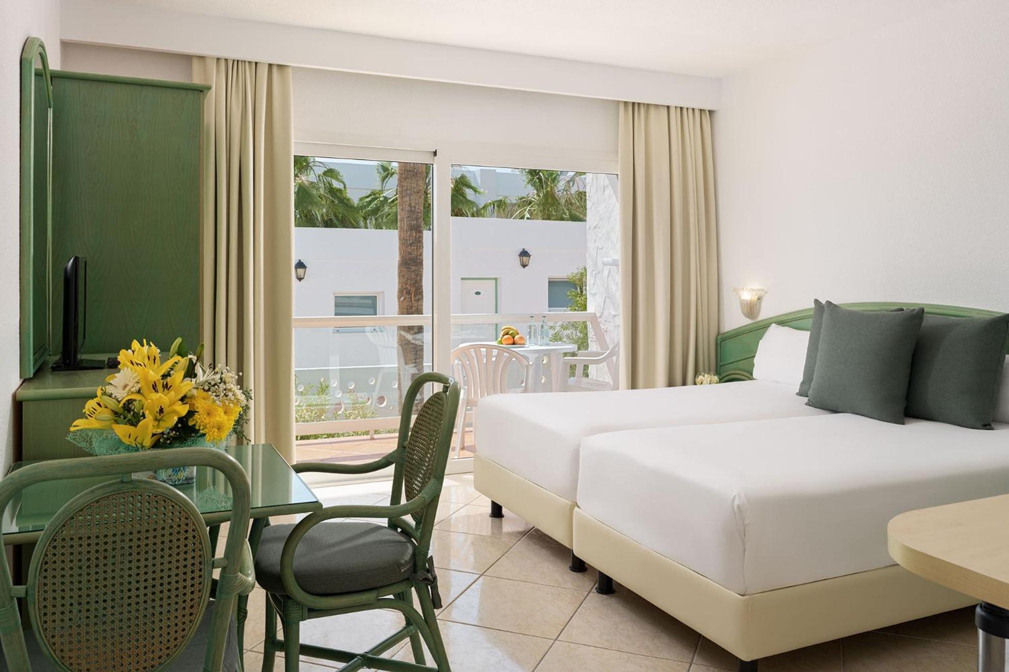 Aparthotel Esquinzo Y Monte Del Mar Playa De Esquinzo Exteriör bild